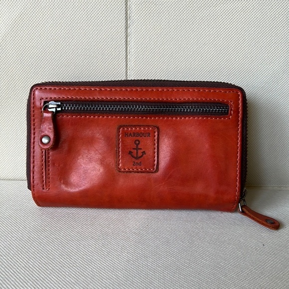 Harbour 2nd "Isidora" Wallet in a Beautiful Sparkling Lava Color - Picture 2 of 6